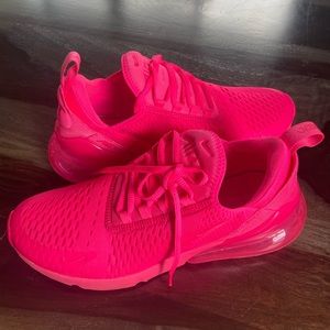 COPY - Hot pink air max 270